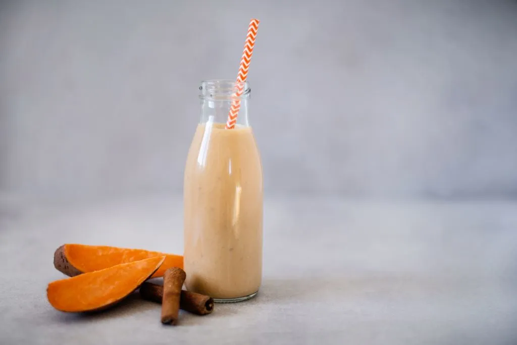 Batátové smoothie se skořicí 